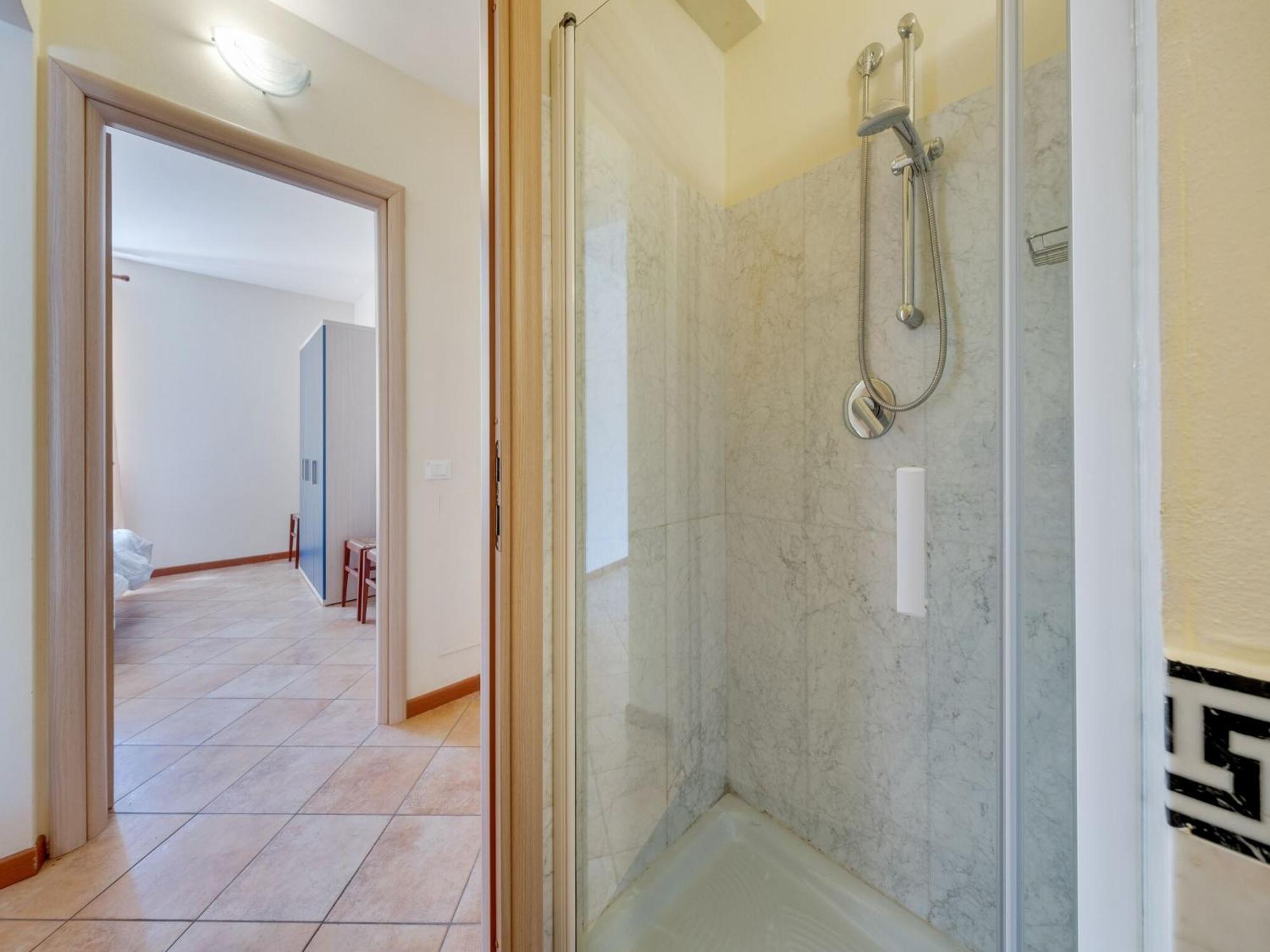 Spacious Apartment In Idro With Shared Pool Crone 外观 照片
