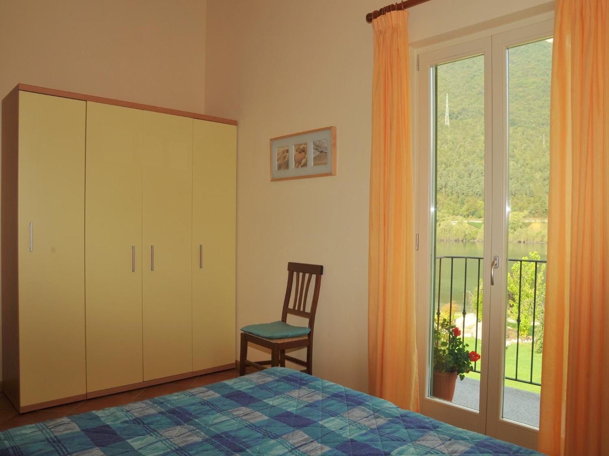 Spacious Apartment In Idro With Shared Pool Crone 外观 照片
